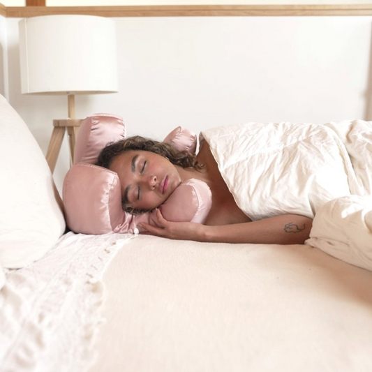 Glow & Silk Sleep Pillow